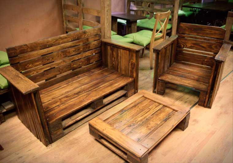 muebles hechos de madera